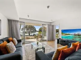 Paihia Beachfront 2 Bedroom Aprt