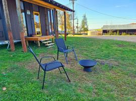 The Orchard View by Tiny Away, hotel in Lidster