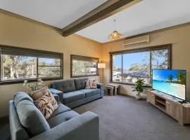 Greville on the Bay