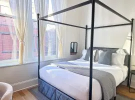 Winter living, Downtown 1BR Apt with kitchen and laundry, Near Convention Center and PPAC