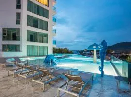Kamala Ocean view 1 BR apt with pool, gym & spa - Oceana C63