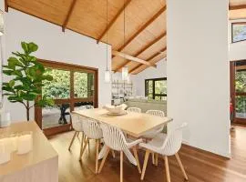 Yarra Flynns Beach - family home with pool & spa