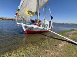 Felucca, welcome sailing, hotel in Aswan