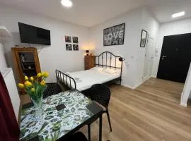 Ordona Charming Studio III