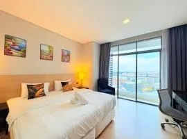 The Straits Residence by Koala Home