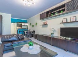 Bliss Aqua 10 - One BR Chalet at Aqualand Resort in Batroun, hotel v destinaci Ed Daourâ