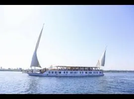 Cobra Nile Sails - Tranquility