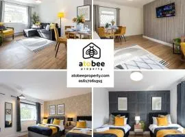 Spacious Apartment near MCR Airport