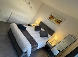 City Escape Stylish 4 bedroom house in Nottingham