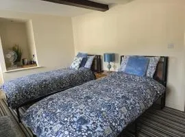 Twin Room - The Unicorn Hotel