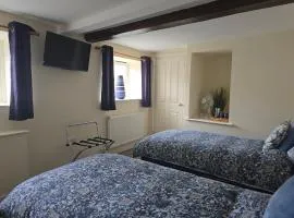 Twin Room - The Unicorn Hotel