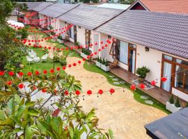 TT House Pleiku、Plei Kêpの駐車場付きホテル