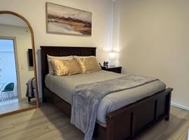 Cozy Apartment in San Jos Costa Rica with Stunning Sunset Views, hotel in Uruca