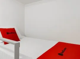 RedDoorz Syariah at Obelix Cirebon