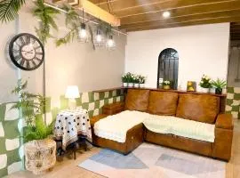 4BR entire house next to Skytrain BTS and Subway MRT Chatuchak