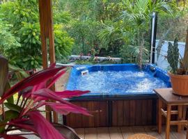 Maison Zen avec jacuzzi privatif, huisdiervriendelijk hotel in L'Étang-Salé