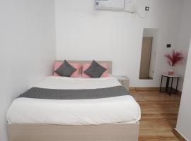 Beach House Varkala by Palmyra, kh&aacute;ch sạn biển ở Varkala