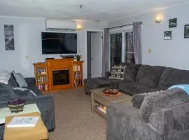 Winterplace Condo Ski in Ski out First Floor E102