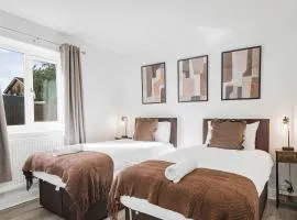 Modern Comfort 4BR House