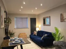 Countryside Apartment nr. Dore Train station