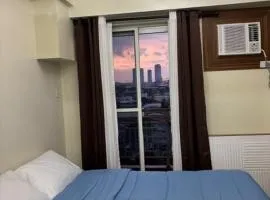 Dainty Den Z1223 - Cozy 1BR with Balcony Sunset View