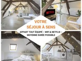 Mon Rêve - By BEST KEYS - Loft Cosy & Charme Authentique - Poutres Apparentes - Centre Ville - Netflix & WiFi Fibre - Smart TV - Machine à Café Nespresso - Check-in Autonome - Parking Facile & Gratuit