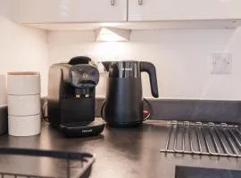 Charming 2 Bedroom Home in the Cotswolds