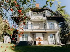 DiamondVilla, 4 bedroom Apartment, garden & spa