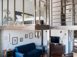 Loft design and spacious Croix-Rousse district Lyon