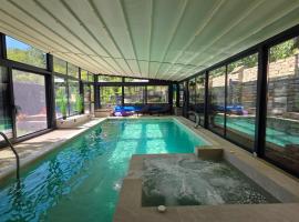 Vila MP Banstol 4*- Brdež do, Fru&scaron;ka gora, alojamiento con onsen en Inđija