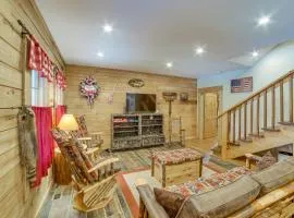 Cozy Cabin with Fire Pit 5 Mi to Branson Landing!