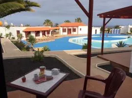 Encantador bungalow con vistas a la piscina