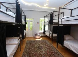 Best Atmosphere Hostel、バクーのキッチン付きホテル