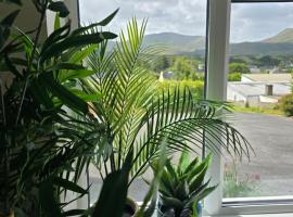 Abbey Lodge - Room 2, Hotel in Ardara