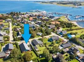 Holiday Home With Hot Tub And Offers Many Activities!