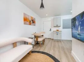 Rest & Explore Miami's Best - Unit C