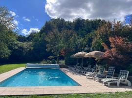 Wisteria cottage, hotel in Bersac-sur-Rivalier