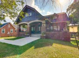 1 Mi to Dtwn Welcoming Macon Home with Yard