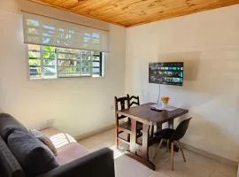 Casita pintoresca con entre piso