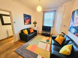 4 Bedroom, 3 Bathroom Private House in Central London, 3 minutes walk to Edgware Road Station