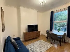 Modern Central Croydon Retreat