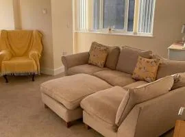 Cottage - Sleeps 4 - Pets Ok - Parking - Garden