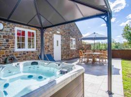 The Barn - 4 Bedroom - Tyn-Y-Coed Farm - Cardiff, hotelli kohteessa Cardiff