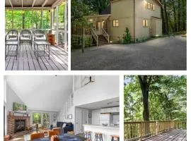 Mountain Views w Fire Pit Deck Grill & Amenities