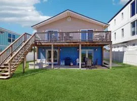 Updated condo in oceanfront building with private beach access - near dining