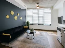 Luxe 2BR Apt Minutes to Dining and Culture