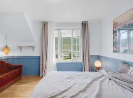 Arctic hilltop lodge - Room 4