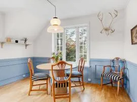 Arctic hilltop lodge - Room 5