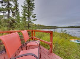 Lakefront Bliss! Ultimate Soldotna Retreat w/ Deck, hotel di Soldotna