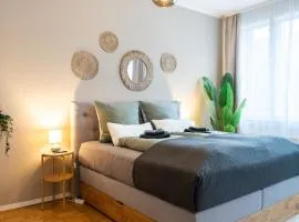 Boho Living Studio - Historic City Center with Free Parking by HERO HOMES